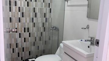 Comfort Studio | Bathroom