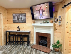 Interior - Blue Ridge Haven - Walking Distance to Downtown Galax, VA (Galax)