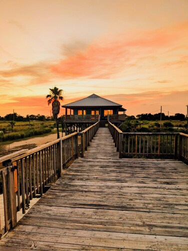Fish from the private dock.  Lake views of Lake Catherine and Lake Pontchartrain