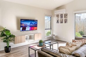 Unclassified image, 4 of 32, button - Stylish Berwick Home with WiFi, Smart TV, Garage (Berwick)