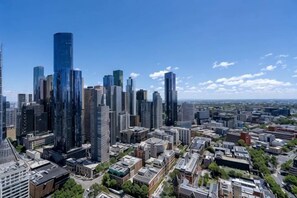 Unclassified image, 4 of 22, button - lvl42 2B APT with Free Parking in CBD (Melbourne)