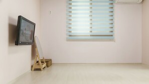 Basic Room, 1 Bedroom (Room 302(Two-Room)) | 1 bedroom, free WiFi