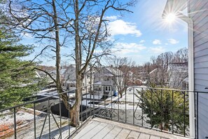 Property grounds - Stylish 2BR Apartment • Fireplace • Workspace • 2 Parking Spots (Bristol)