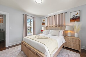 Bügeleisen/Bügelbrett, Internetzugang, Bettwäsche