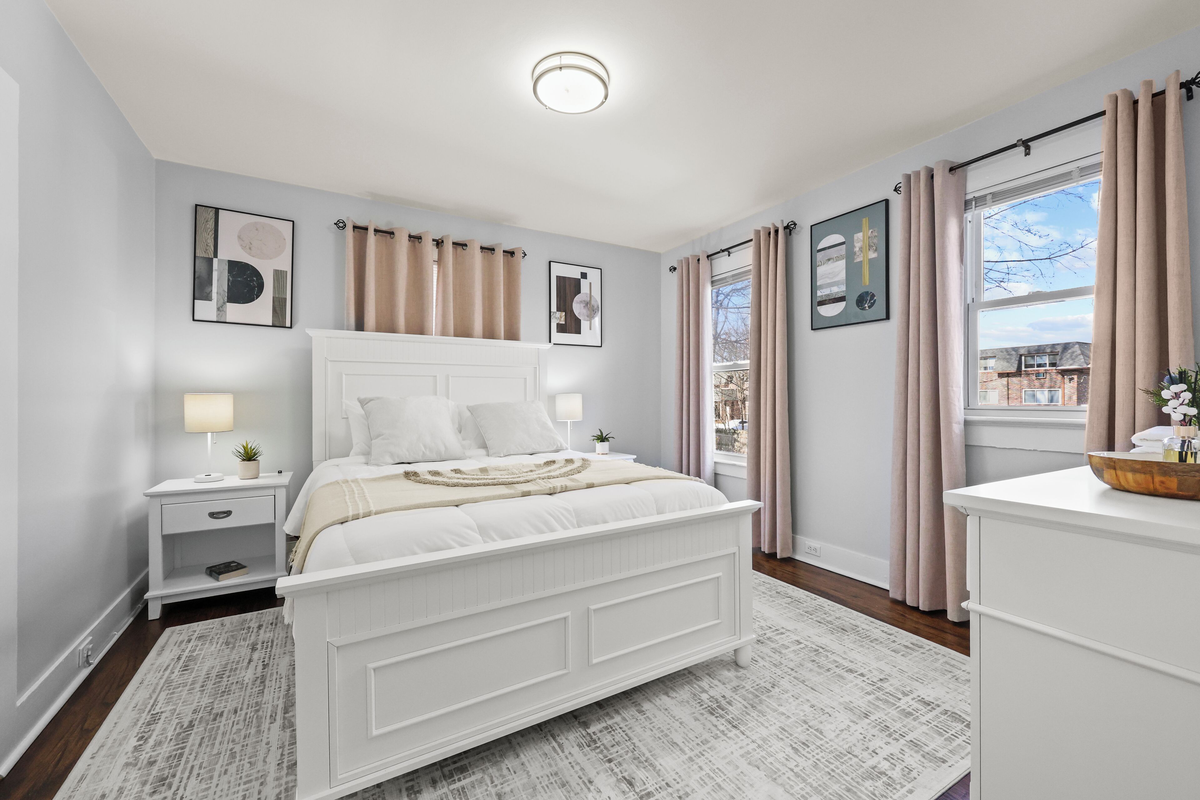 Bügeleisen/Bügelbrett, Internetzugang, Bettwäsche