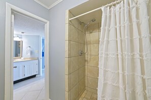 Shower, hair dryer, towels - Enjoy Stunning Gulf Front Cabana Club 304! Private balcony with beautiful views! (Destin)