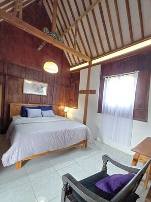 Comfort House, Patio, Garden View | Pillow-top beds, free WiFi, bed sheets