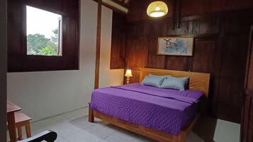 Comfort-Haus, Terrasse, Gartenblick | Pillowtop-Betten, kostenloses WLAN, Bettwäsche