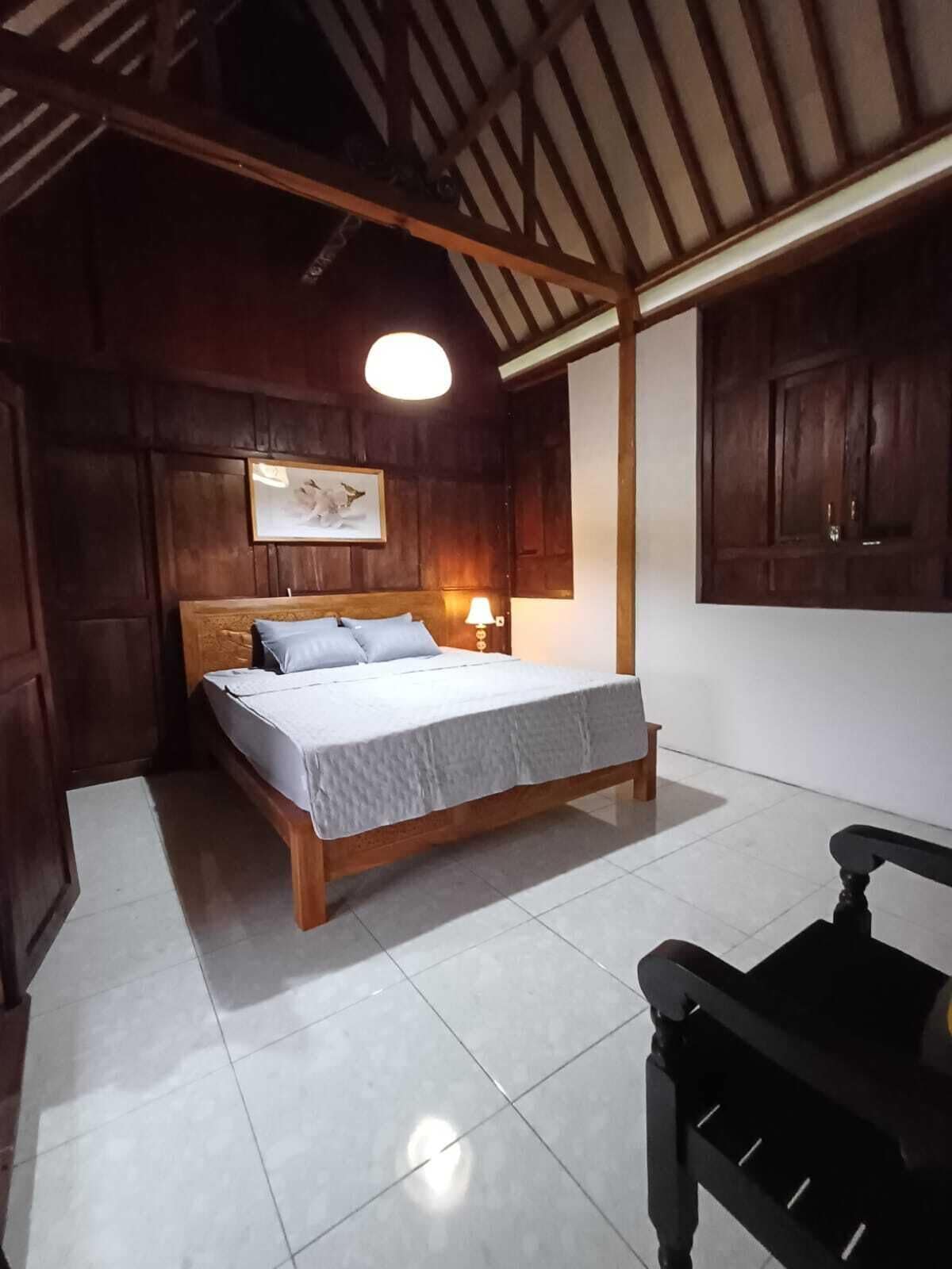 Comfort House, Patio, Garden View | Pillow-top beds, free WiFi, bed sheets