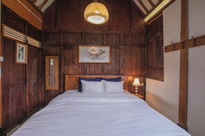 Casa Confort, patio, vistas al jardín | Colchones con acolchado adicional, wifi gratis, ropa de cama