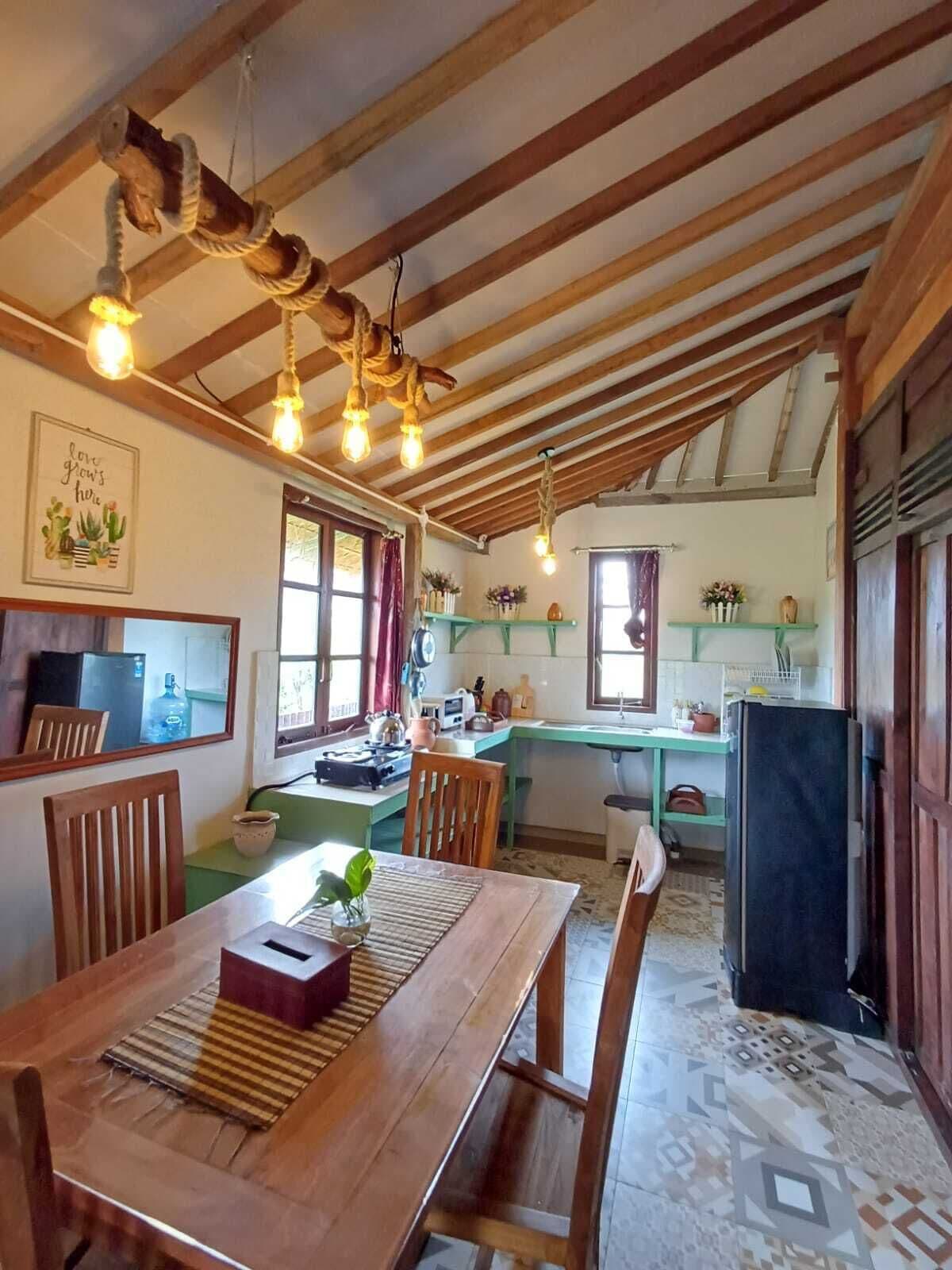 Maison Confort, patio, vue jardin | Cuisine privée | Batterie de cuisine, vaisselle et ustensiles