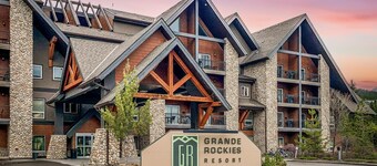 *NEW* Grande Rockies Resort Suite with Pool & Hot Tub