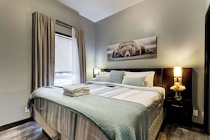 Iron/ironing board, free WiFi, bed sheets