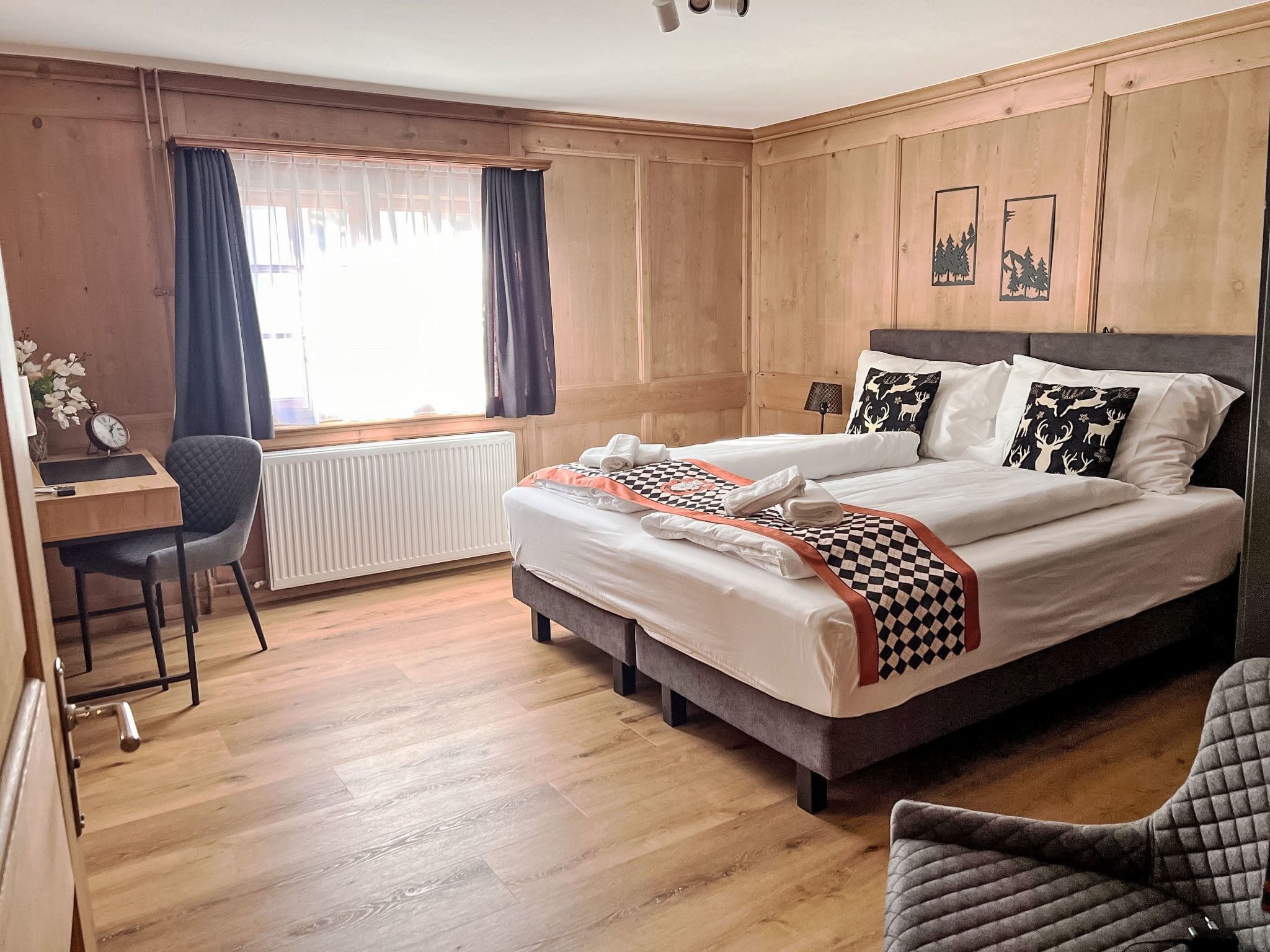 Schreibtisch, Internetzugang