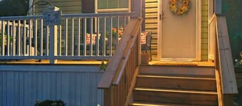 Cute, Cozy Crestview Cottage!