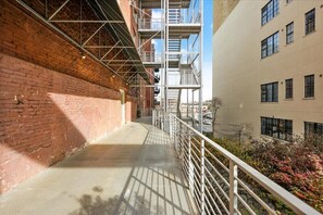 Property grounds - Modern, Hip Penthouse Loft - Parking Included (Knoxville)