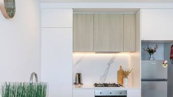 Fridge, microwave, oven, stovetop