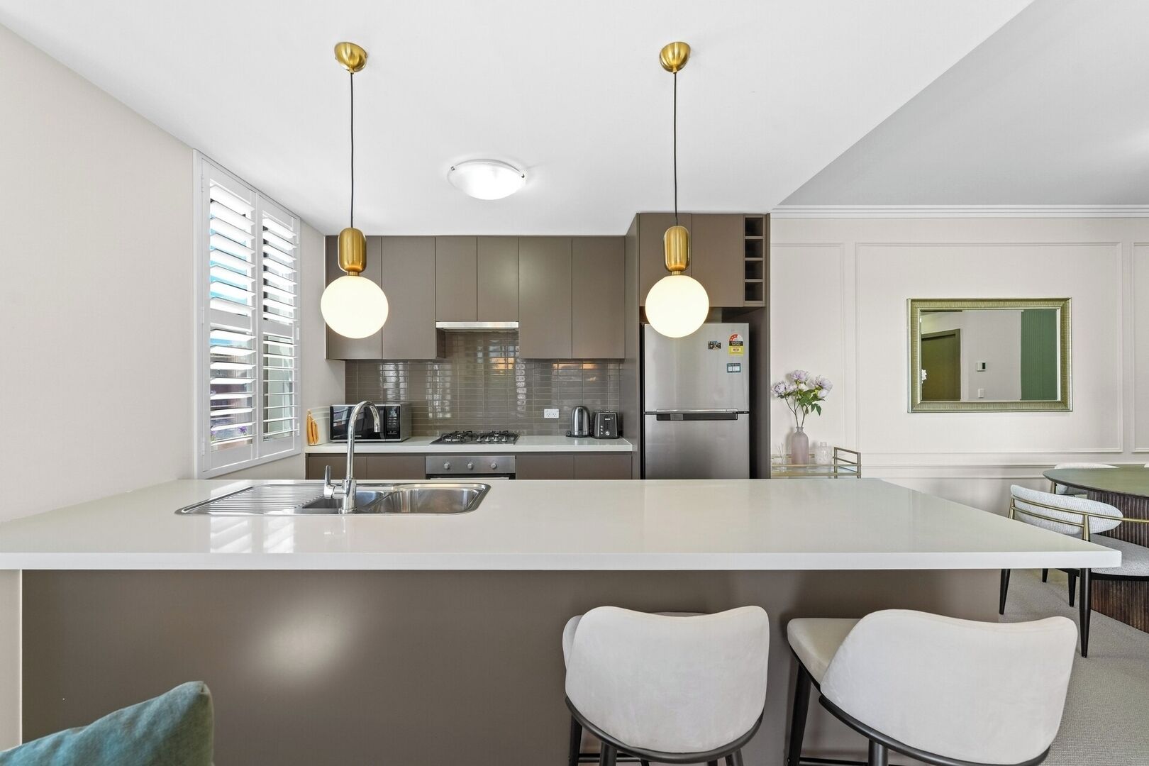 Frigorifero, microonde, forno, piano cottura