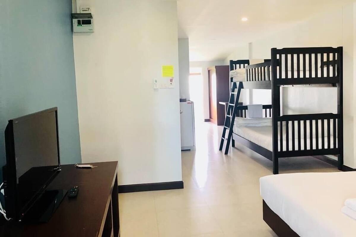 Habitación triple, balcón | Wifi gratis