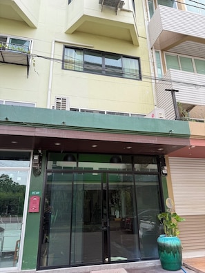 Front of property - Blue Horizon Beach (Hua Hin)