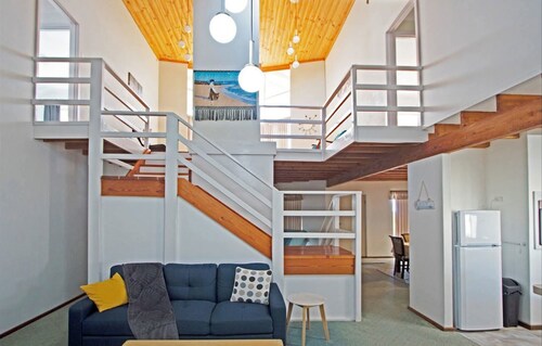 Bay Sanctuary- In Marina Precinct-Ocean views