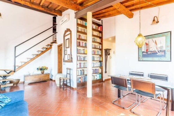 Interior - Pitti Luxury Terrace by Mmega (Florence)