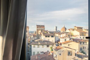 Unclassified image, 4 of 43, button - Pitti Luxury Terrace (Florence)