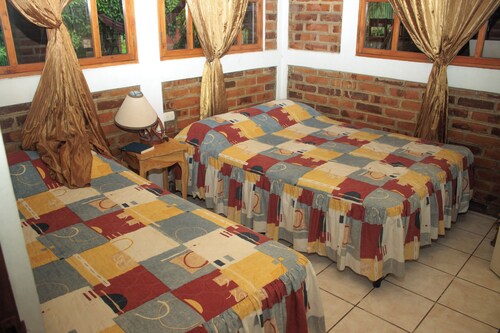 Colonial-Styled Hotel Villa in Ataco at 1,200 AMSL - 12 Rooms & Cabins available
