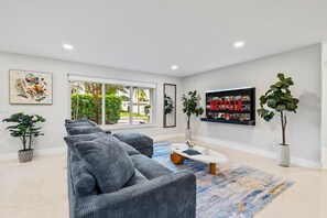 تلفزيون، مكتب