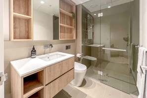 Bathroom - Luxury CBD Skyline View Apartment LV58 (Melbourne)