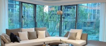 Wonderful 4-bedroom apartment with AC in vibrant 重庆