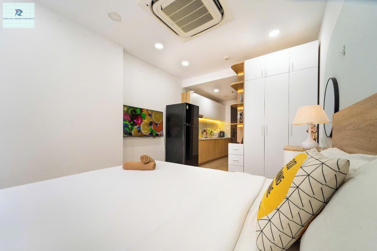 ห้องคลาสสิก, เตียงคิงไซส์ 1 เตียง, ปลอดบุหรี่, วิวเมือง | โต๊ะทำงาน, ผ้าม่านกันแสง, เตารีด/โต๊ะรีดผ้า, Wi-Fi ฟรี