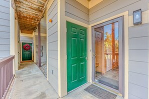 Exterior detail - S42 Well appointed Bretton Woods Condo with Deck, Fireplace & Easy Access to Area Activities (Bretton Woods)