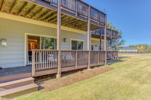 Exterior detail - S42 Well appointed Bretton Woods Condo with Deck, Fireplace & Easy Access to Area Activities (Bretton Woods)