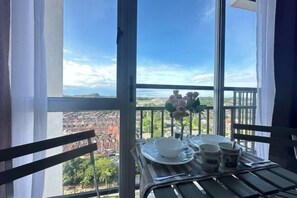 Room - ABHome [Boss Suite] Midas Seri Alam #Mall #JB (Plentong)