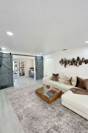Interior - •Gorgeous,Renovated & Spacious Miami Home• (Coral Gables)