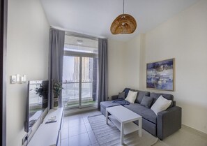 Smart TV - Iconic Spacious 1br + Hall + 2 Baths In Mangroves Place Al-Reem Island Auh (Abu Dhabi)