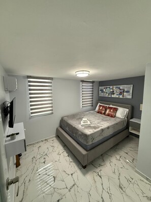 Iron/ironing board, Internet, bed sheets - Cozy, centrally located, family-friendly apt (Cataño)