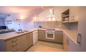 Private kitchen - Paihia resort with all the amenities! (Paihia)