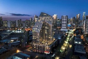 المنشأة من الخارج