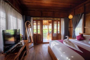 Villa superior, balcón, vista al jardín | Vista desde la habitación