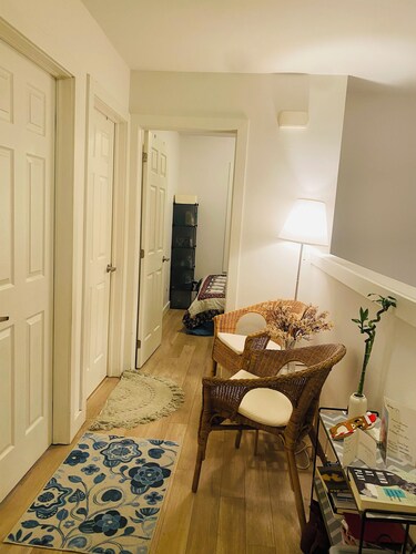 Stunning 3 bedroom modern apartment in Downtown Toronto