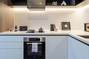 Private kitchen - lvl35 Uno Melbourne CBD with City View (Melbourne)