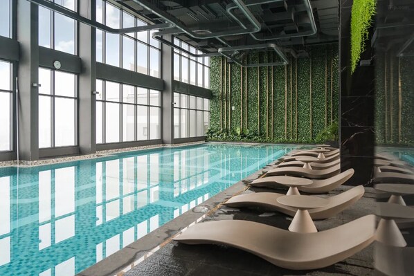 Indendørs pool, udendørs pool