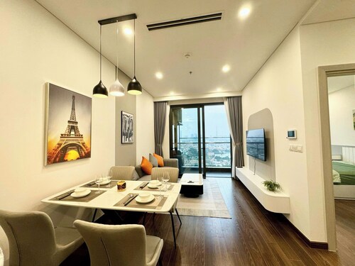 Luxhousing Masteri West Heights