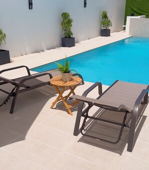 Pool - The house of rest, Hermosa Piscina a 5 minutos del Aeropuerto. (San Juan)