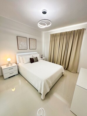 Iron/ironing board, WiFi, bed sheets - The house of rest, Hermosa Piscina a 5 minutos del Aeropuerto. (San Juan)