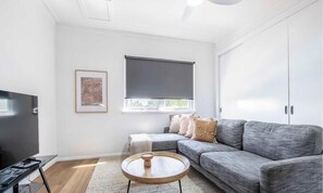 Living area - Central Loft - Cosy & Convenient, Ideal for Work (Dubbo)