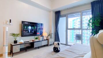 3 bedrooms, in-room safe, desk, iron/ironing board