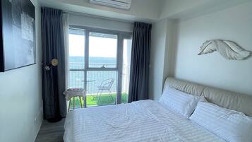 3 bedrooms, in-room safe, desk, iron/ironing board